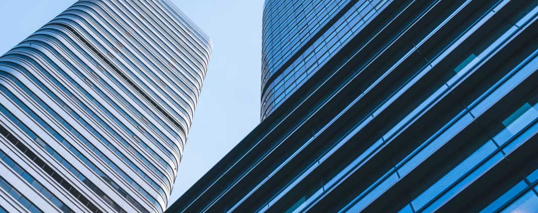 里尔诺科技研发团队与设备环境